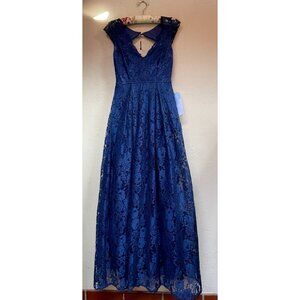 New PromGirl Womens Lace Long Dress Sweetheart Neck Sleeveless Small Blue Lined